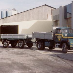 saurer_remorque_graviere.jpg