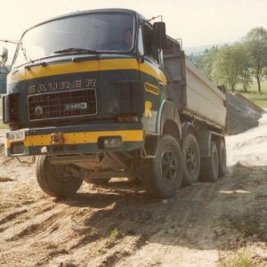 saurer_d330_big.jpg
